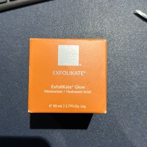 Kate Somerville - Exfolikate Glow